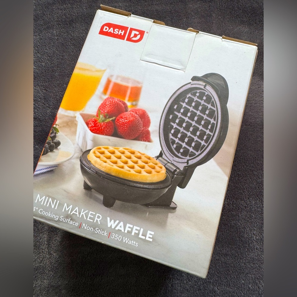 Dash Mini Waffle Maker